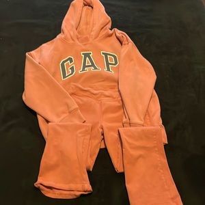 Gap sweat suit
